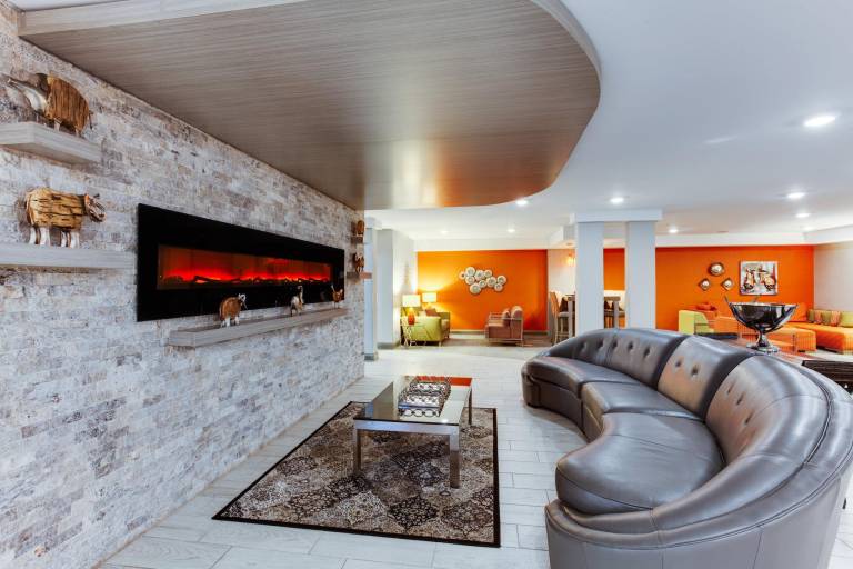 HOLIDAY INN EXPRESS & SUITES FREDERICTON By IHG — photo 2