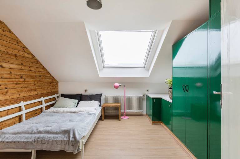 250 m&sup2; Privatzimmer