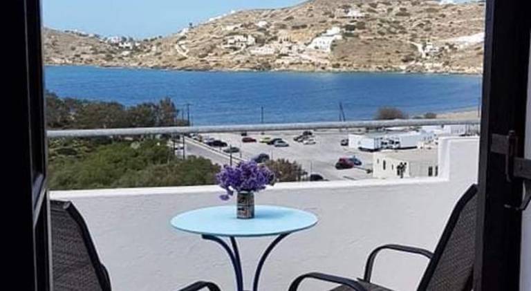Serviced apartment with terrace & yard in Ios