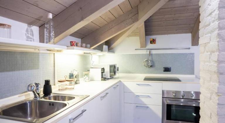 Apartment with terrace — photo 4