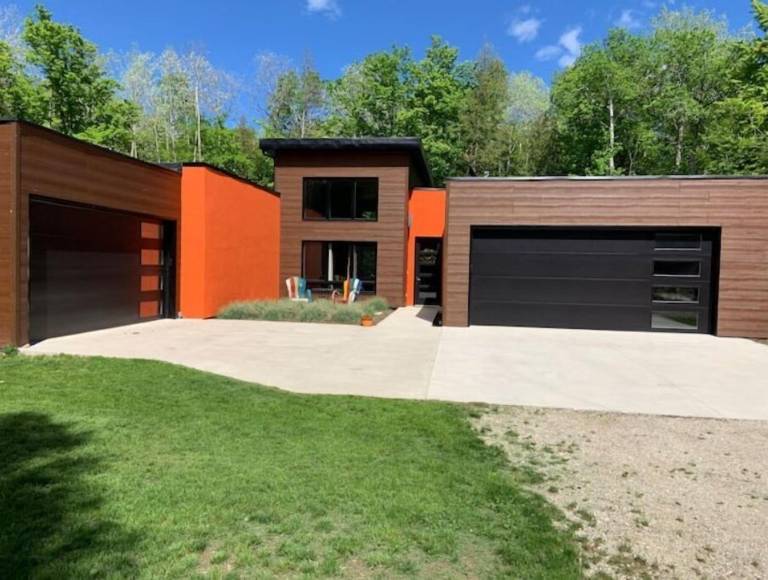 House  Fish Creek