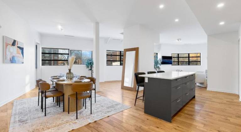 Rental apartment with 2 rooms for 6 persons in Montréal, QC