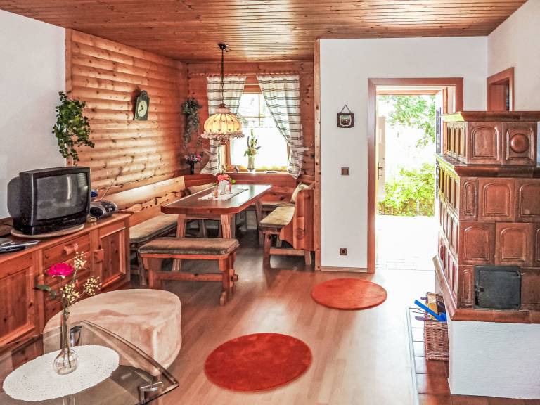 Apartment with patio — photo 4
