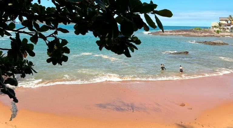 Holiday apartment with 3 rooms for 9 persons in Guarapari
