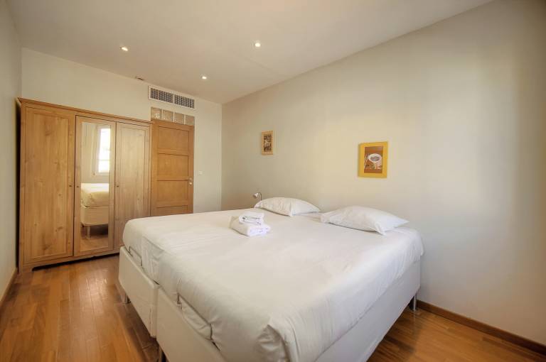 Rental apartment with 2 rooms for 4 persons — photo 4