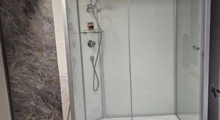 Privatzimmer -Neptun- mit gemeinsamer Kuche und Bad in der Altstadt Chur — photo 5