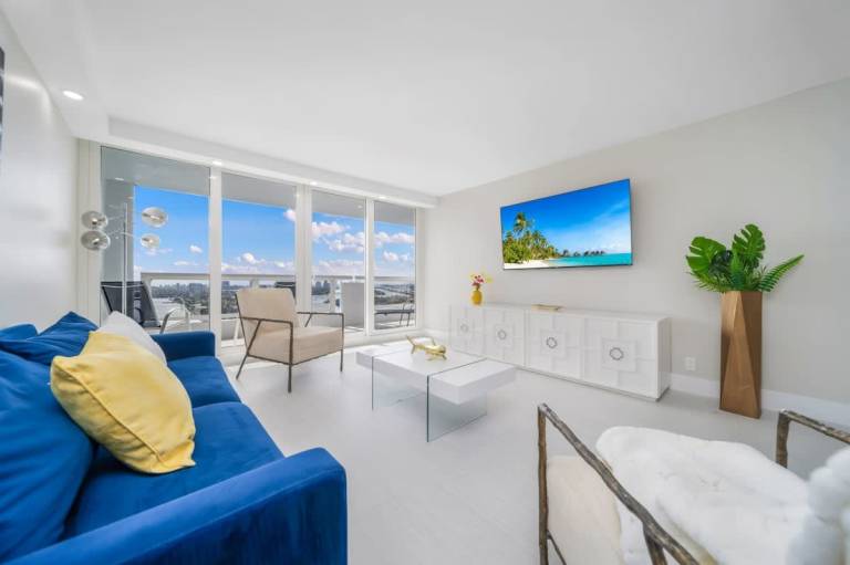 Calm & Cozy 2BR Bayview Hot Tub Pool