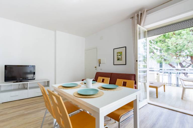Holiday apartment with 2 rooms for 6 persons — photo 5