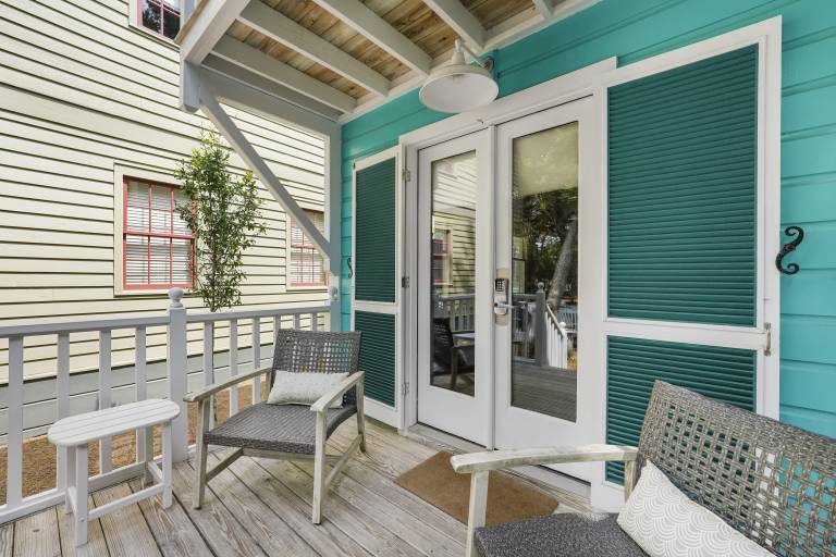 House with BBQ, heated pool & garden | City view — photo 2