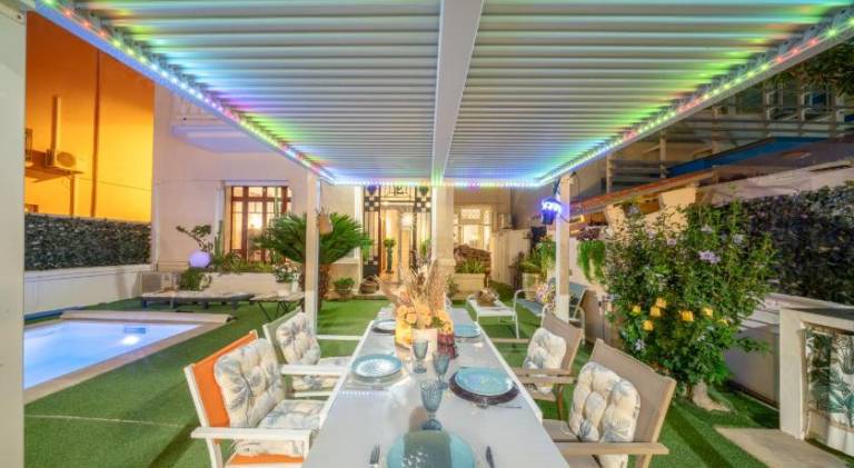 Villa with pool | Pets allowed — photo 2