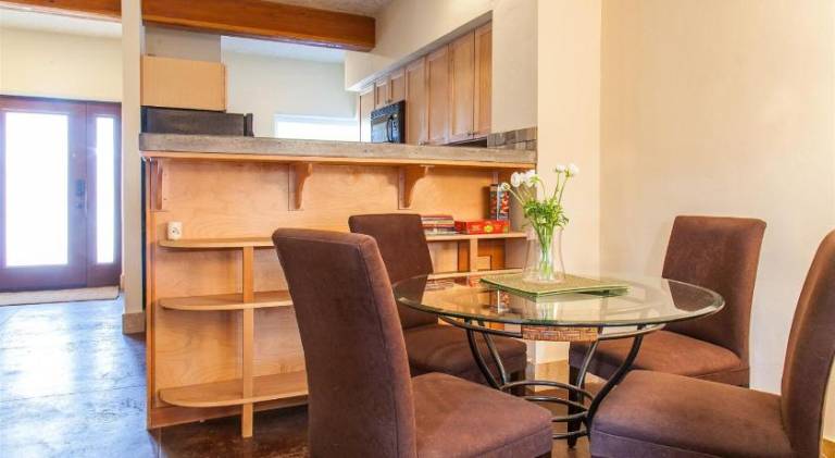 Vacation home with jacuzzi | Pet-friendly — photo 3