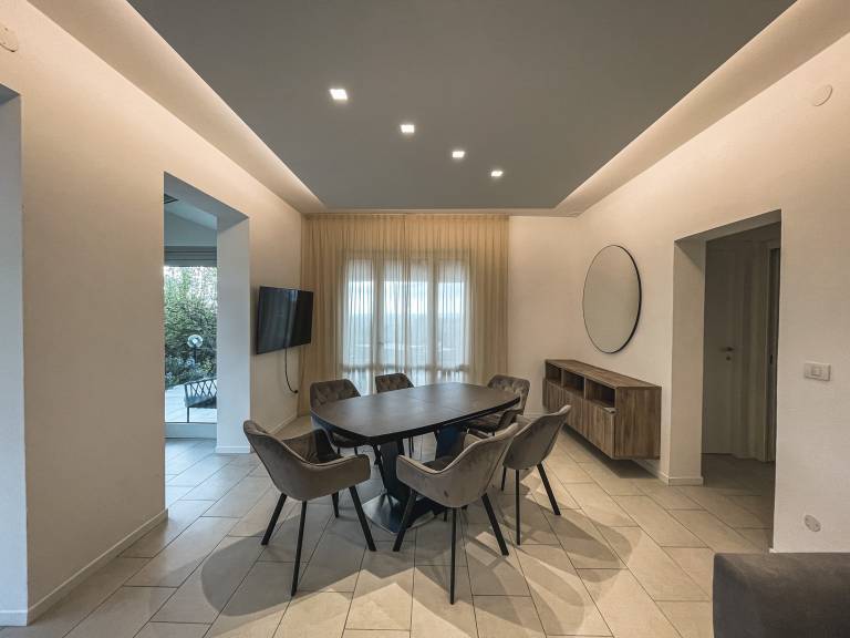 Fully equipped villa with pool, garden & terrace | Lake view | Pets are welcome — photo 4