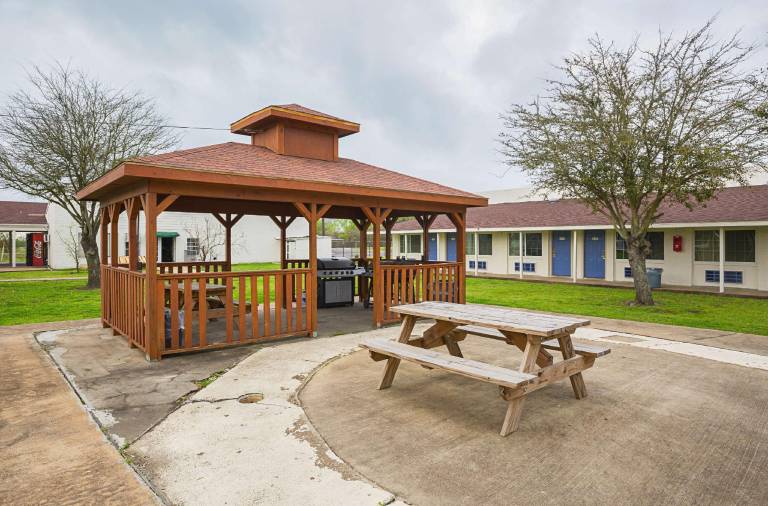 Motel 6 Madisonville, TX — photo 4