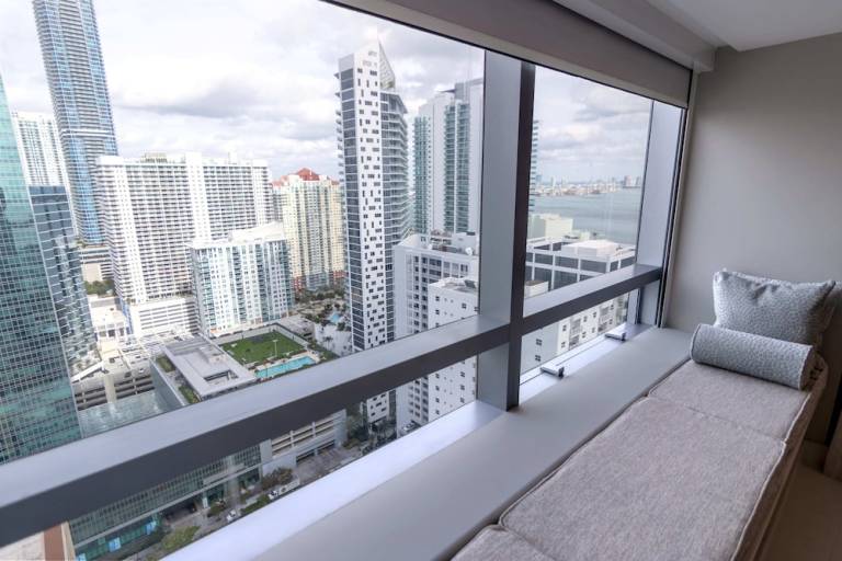 Apartment Key Biscayne