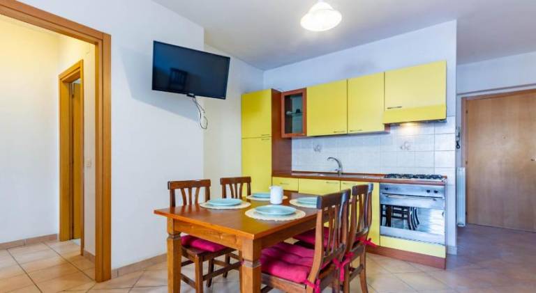 Holiday apartment with 2 rooms for 4 persons — photo 4