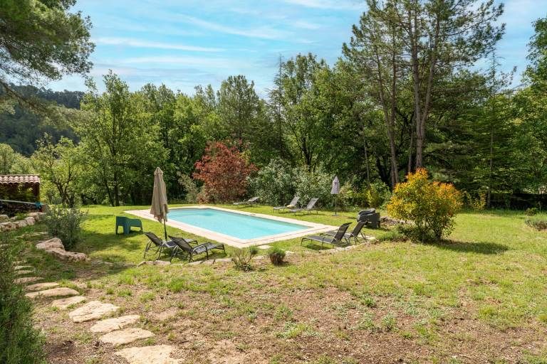 House with Pool at the Foot of Vineyards in the Luberon – Tilleul T3 Maison Marvic in Apt
