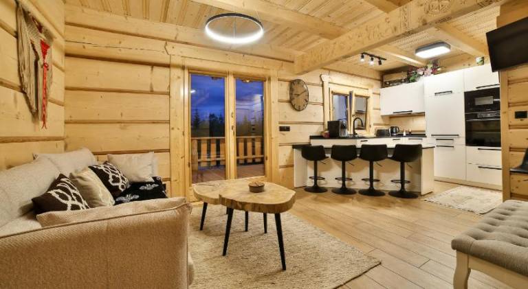Chalet with jacuzzi | Pets allowed — photo 3