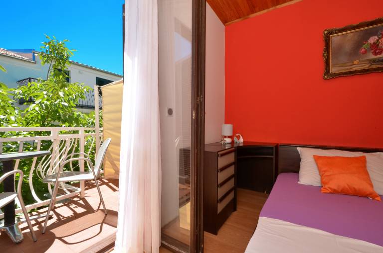 D large apt with big terrace, next to the beach — photo 4