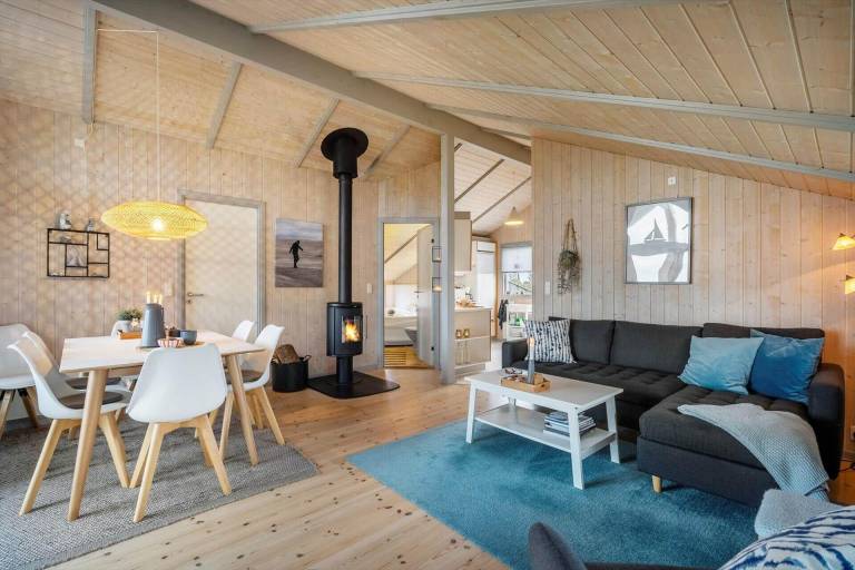 Fully equipped beautiful vacation home with terrace, hot tub & sauna | Dogs allowed — photo 4