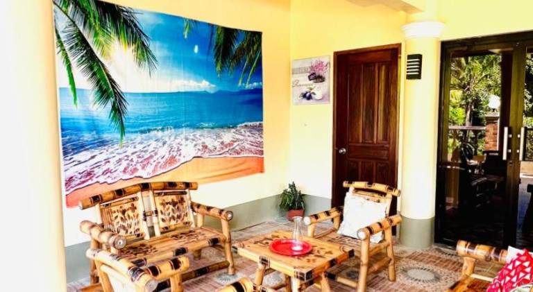 Villa with BBQ, yard & patio | Suitable for remote work — photo 4