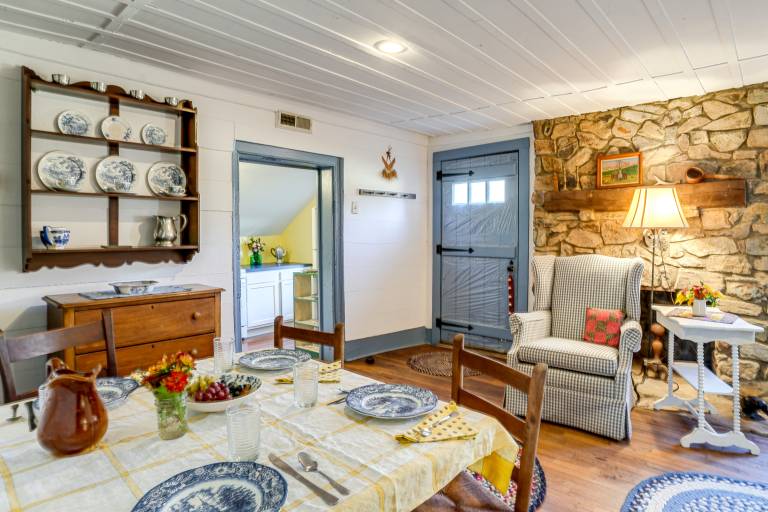 Blue Ridge Retreat! Cottage on the Rapidan River — photo 3