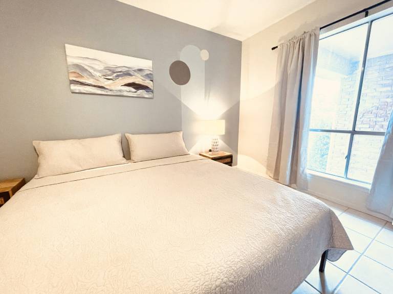 Lovely condo | Pets allowed — photo 3