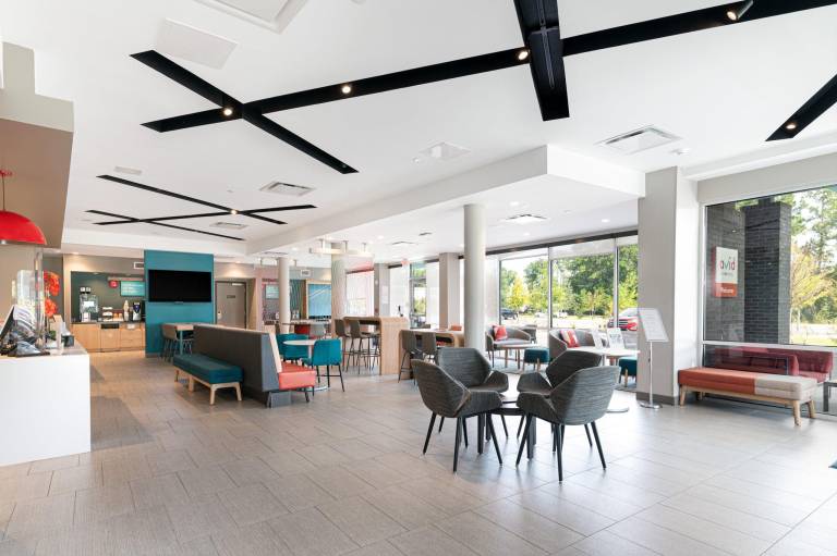 Avid hotel Summerville By IHG — photo 3