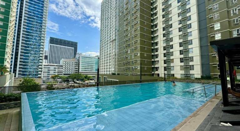 Serviced apartment  Cebu IT Park