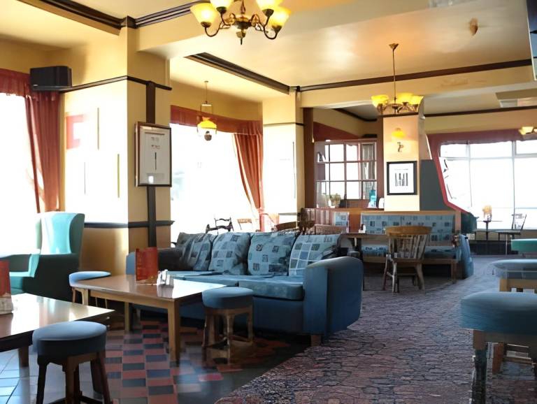 Commodore Hotel by Greene King Inns — photo 5