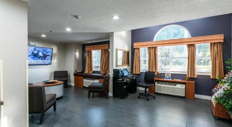 Microtel Inn & Suites by Wyndham Ocala — photo 5