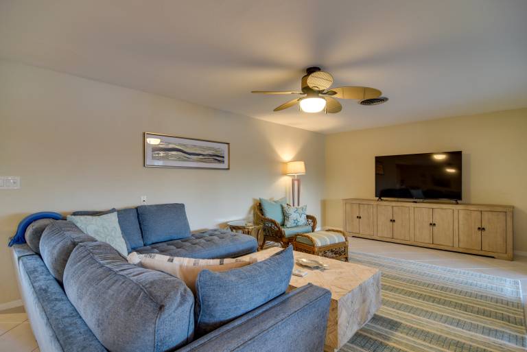 Hot Tub & Boat Dock: St Pete Beach Paradise — photo 4