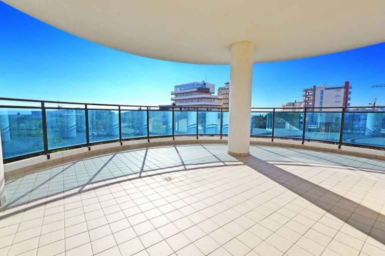 Holiday apartment with air conditioning and balcony near the beach — photo 4