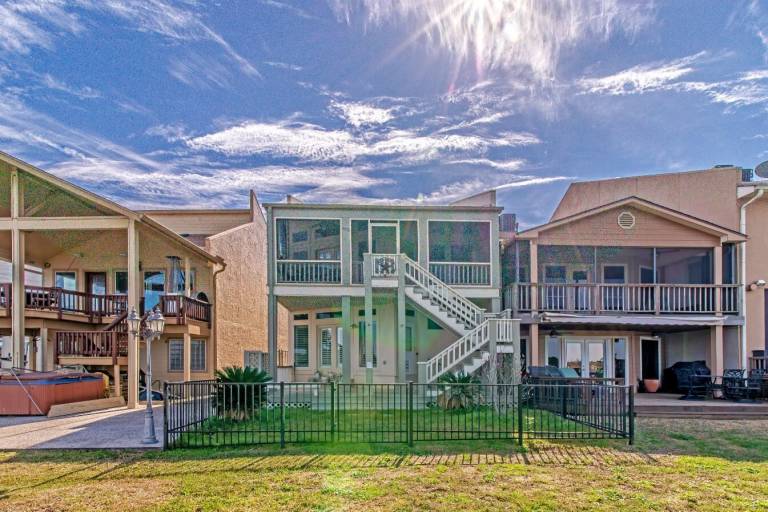 House  Lake Conroe