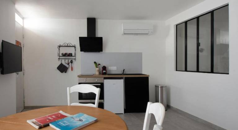 Apartment | Close to Popes' Palace | Pets are welcome — photo 5