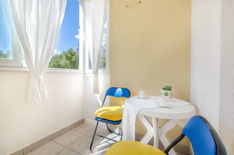 Rental apartment | Garden view | Beach nearby | Dogs allowed in Tucepi