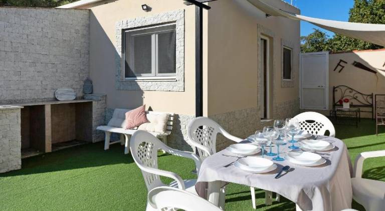 Nice house with barbecue, private pool & yard | Pet-friendly — photo 4