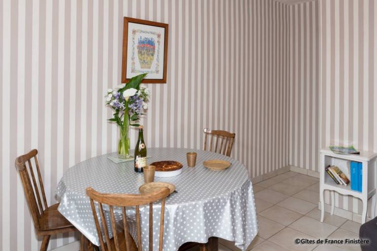 Gite with BBQ, patio & garden — photo 3