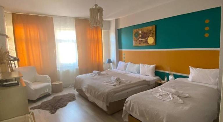 Lovely rental apartment with terrace & yard | Next to Hagia Sophia | Perfect for remote work | Pets are welcome — photo 2