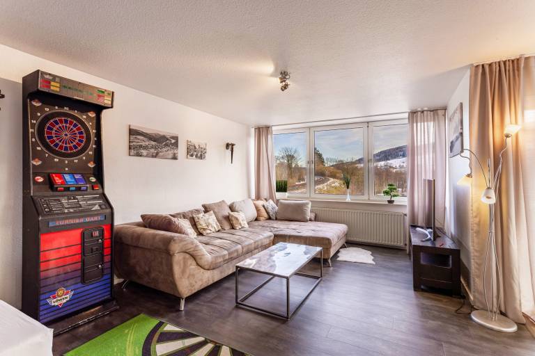 Big apartment with patio & grill | Mountain view | Next to the ski | Pets allowed in Willingen