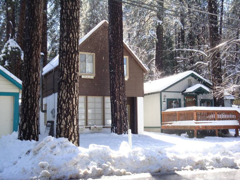 Crestline Cabin Rentals from 99 HomeToGo