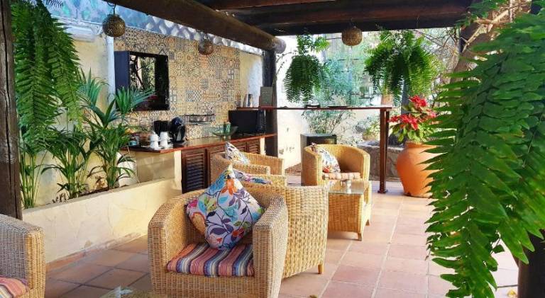 Apartment with pool, yard & patio | Next to the beach | Dogs allowed — photo 3