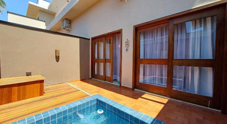 Beautiful house with yard & private pool | Beach nearby | Pets allowed in Sao Jose