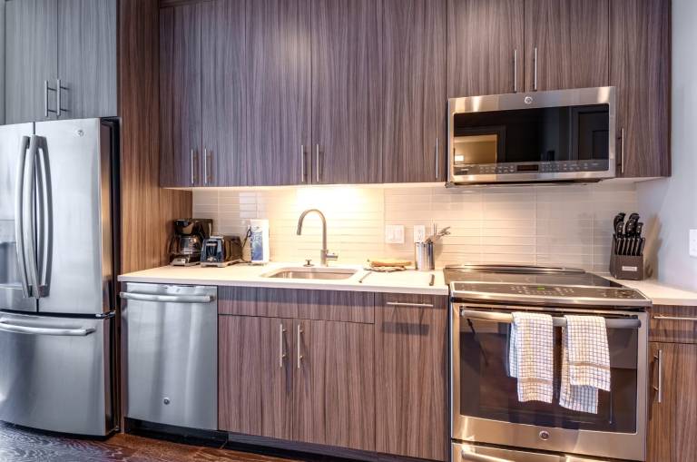 Family-oriented holiday apartment with barbeque & pool | Close to Boston Massacre | Good for workation | Pets are welcome — photo 4