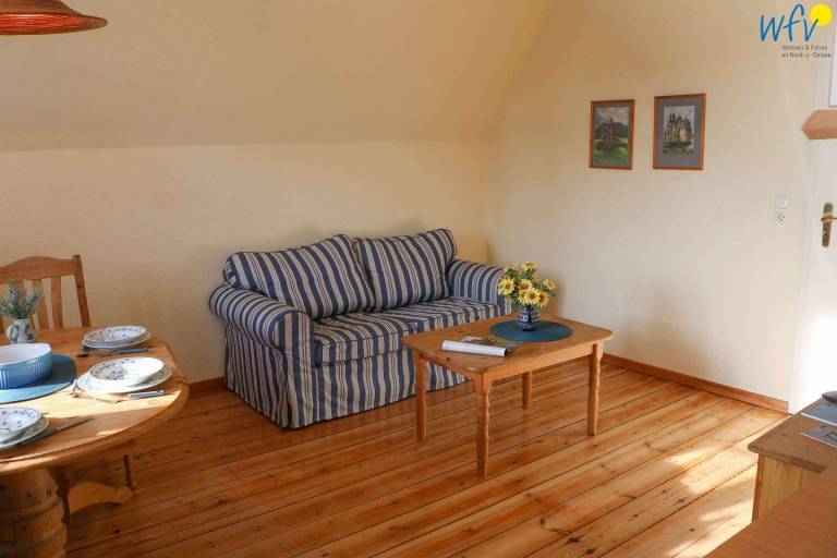 Villa Drei Rosen Ferienwohnung 4 in Binz: 75 m², WLAN, Privatparkplatz, Garten in Sellin