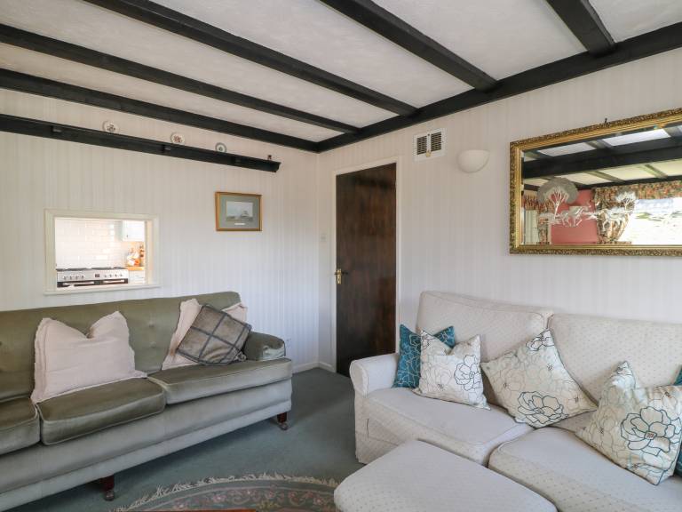 Cottage with garden | Beach view — photo 4