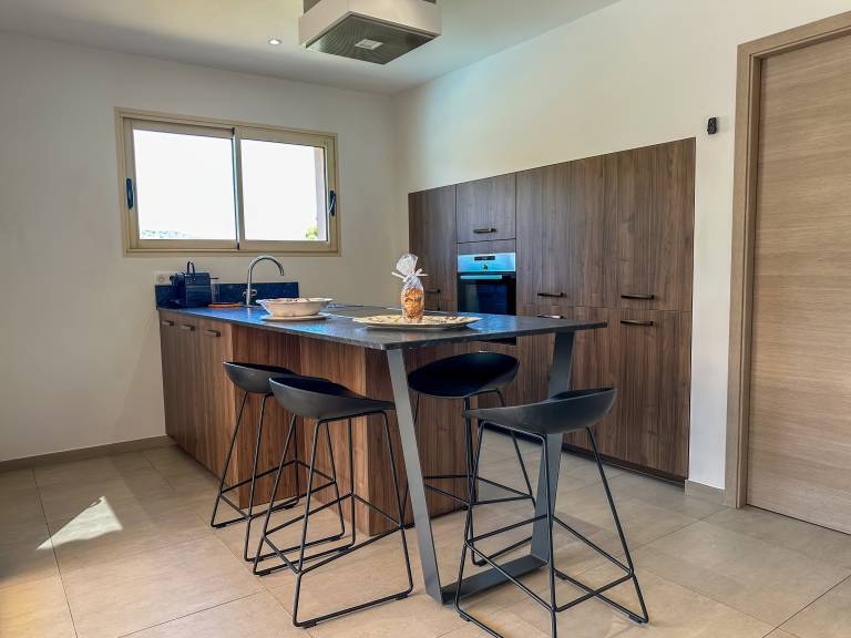 Family-oriented villa with private pool, BBQ & yard | Pool view | Pets allowed — photo 3