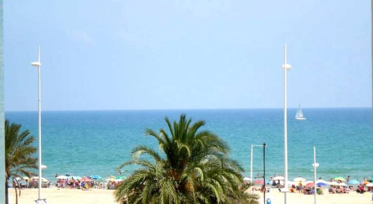 Holiday apartment with terrace | Close to the beach | Pet-friendly in Gandia