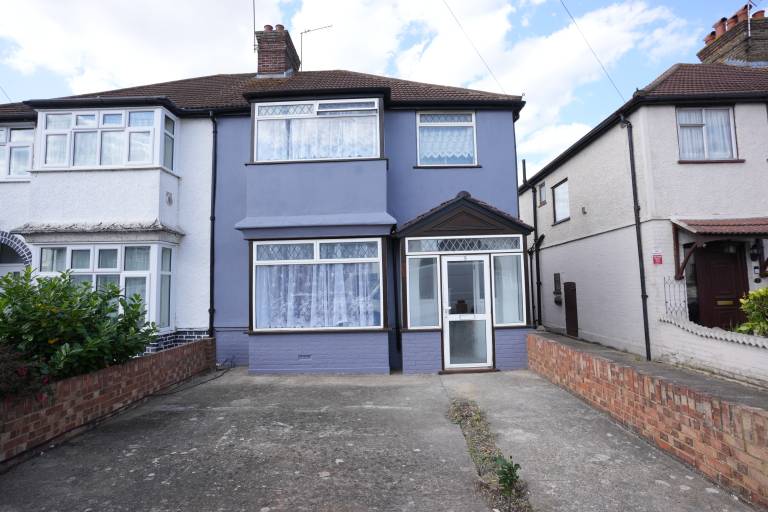Westwick Gardens Retreat 4 Bedroom House