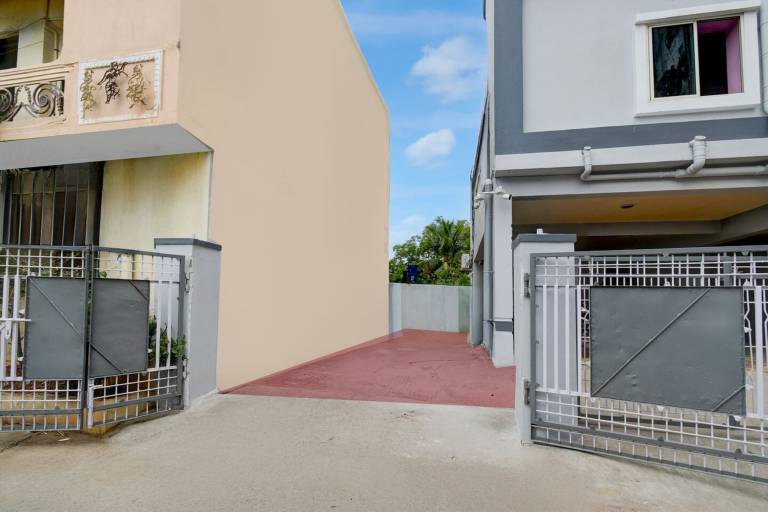 Townhouse Hayath Nagar Near Deer National Park