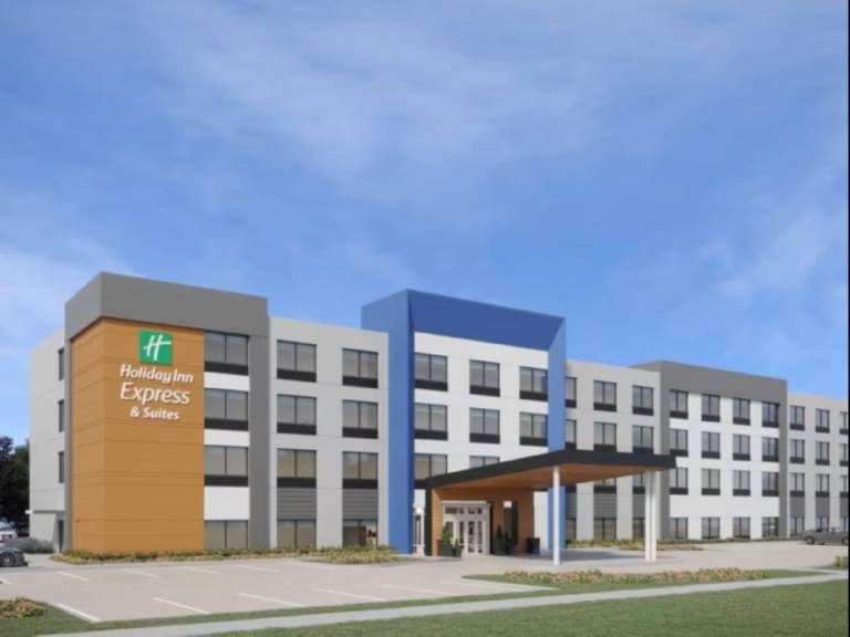 Holiday Inn Express & Suites Overland Park South in Overland Park, KS